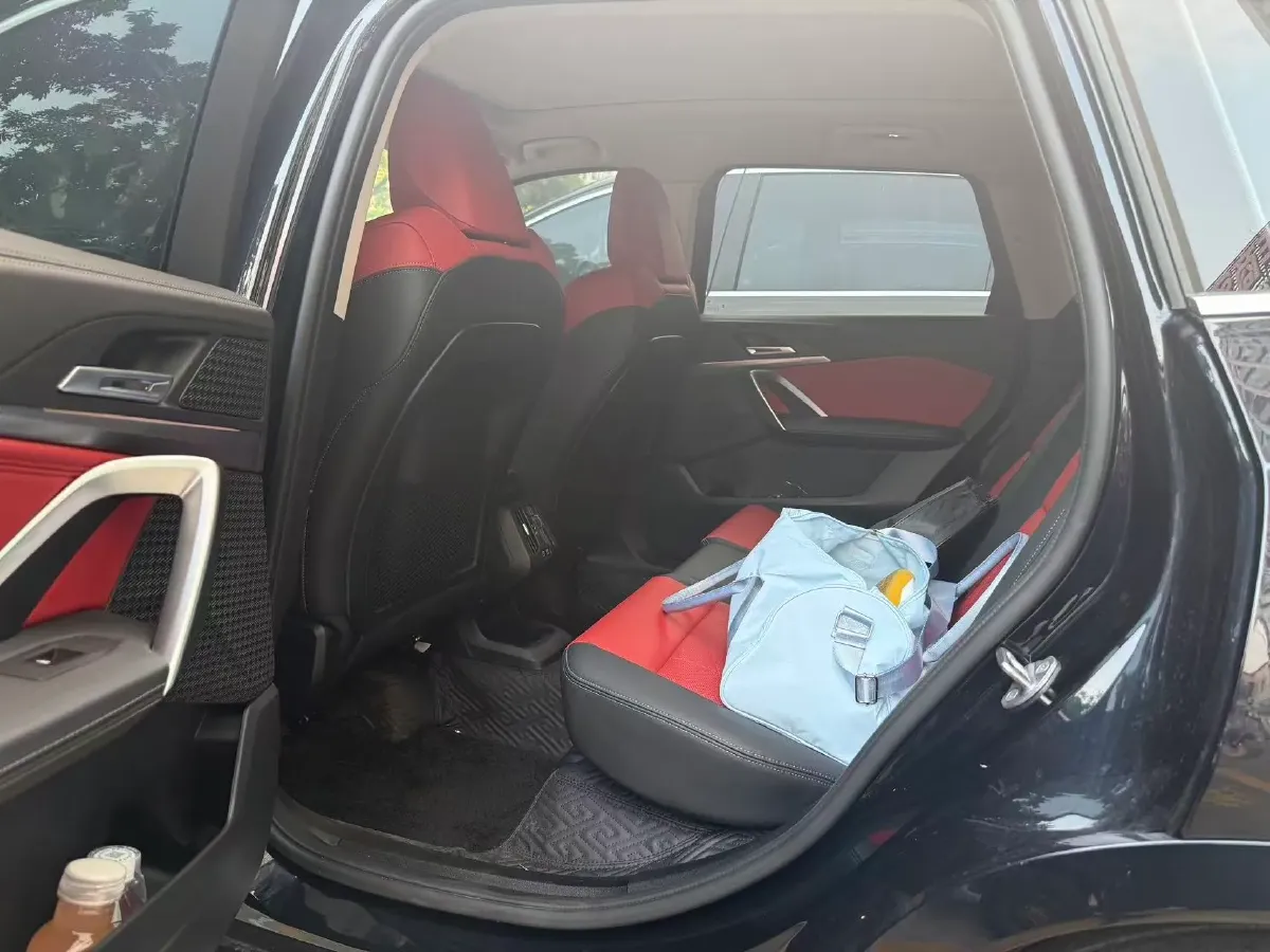 2023 BMW X1 2.0T 204HP L4 7DCT,autocango,china used car exporter,china ev exporter,chinese used car exporter,chinese used ev exporter