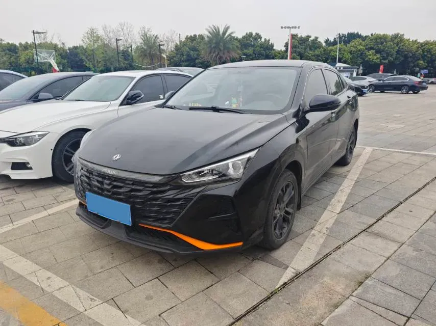 2023 DongFeng Aeolus YiXuan 1.5L 125HP L4 6DCT,autocango,china used car exporter,china ev exporter,chinese used car exporter,chinese used ev exporter