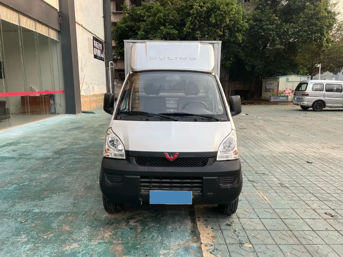 2022 WuLing RongGuang Mini Truck 1.5L 99HP L4 5MT,autocango,china used car exporter,china ev exporter,chinese used car exporter,chinese used ev exporter