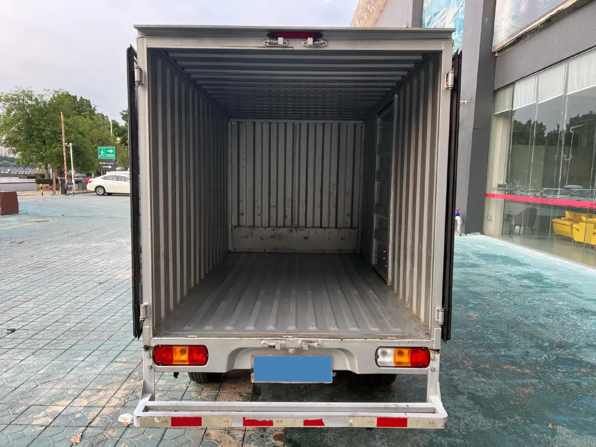 2022 WuLing RongGuang Mini Truck 1.5L 99HP L4 5MT,autocango,china used car exporter,china ev exporter,chinese used car exporter,chinese used ev exporter