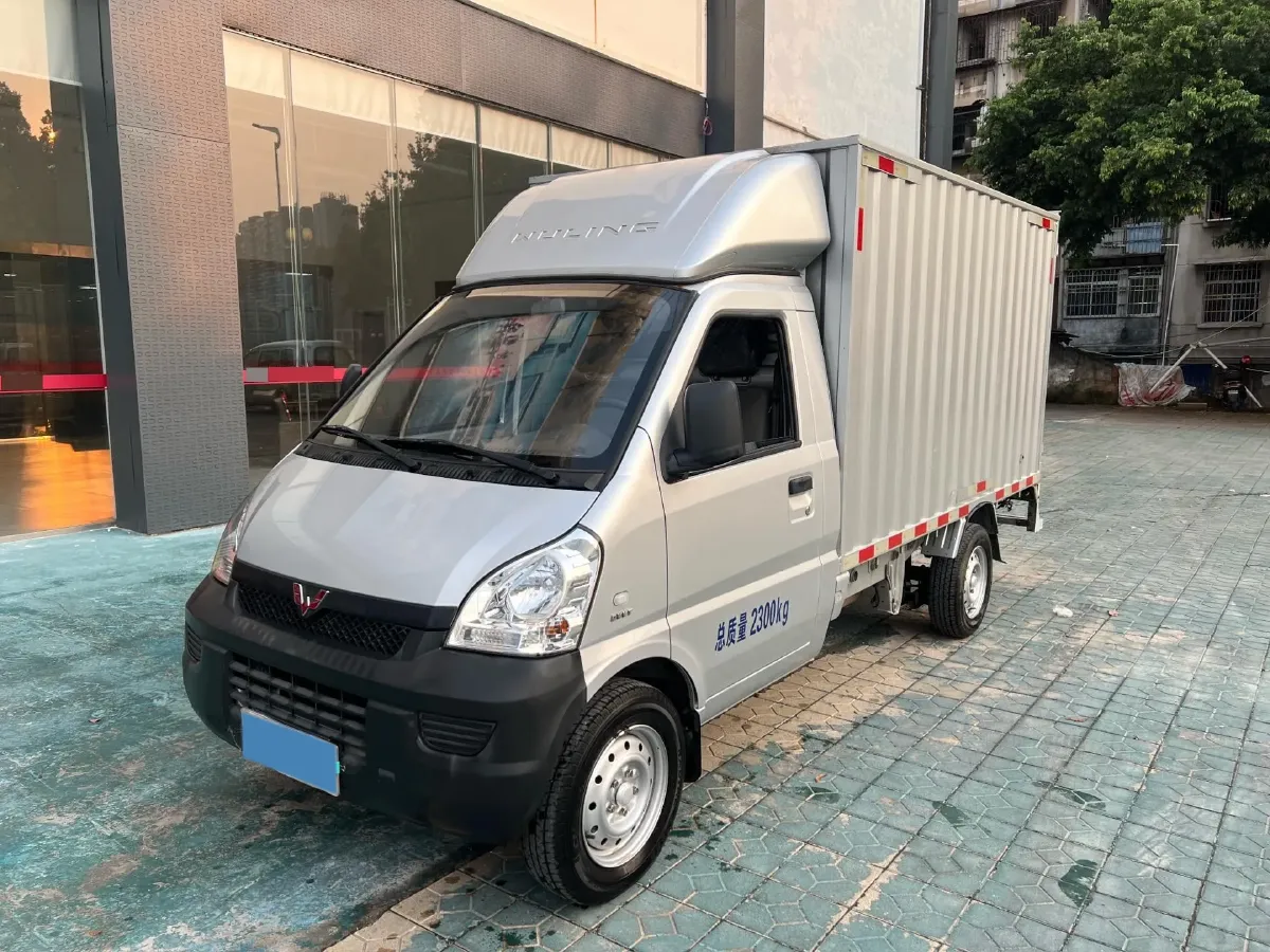 2022 WuLing RongGuang Mini Truck 1.5L 99HP L4 5MT,autocango,china used car exporter,china ev exporter,chinese used car exporter,chinese used ev exporter
