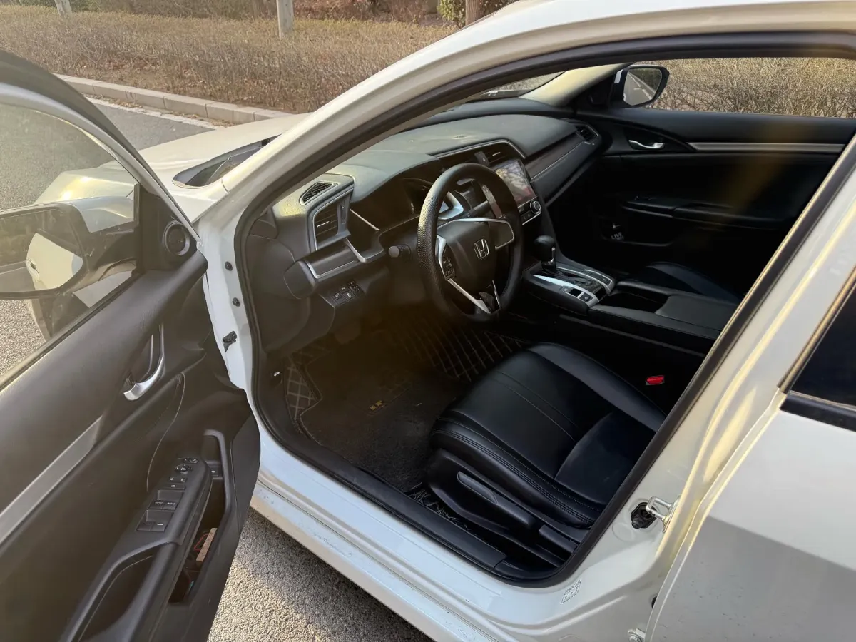 2019 Honda Civic 1.5T 177HP L4 CVT,autocango,china used car exporter,china ev exporter,chinese used car exporter,chinese used ev exporter