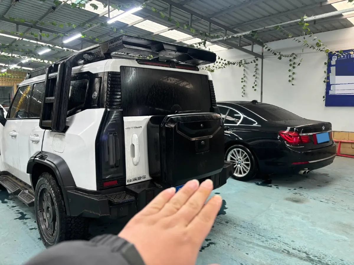 2024 Jetour Traveller 2.0T 254HP L4 7DCT,autocango,china used car exporter,china ev exporter,chinese used car exporter,chinese used ev exporter