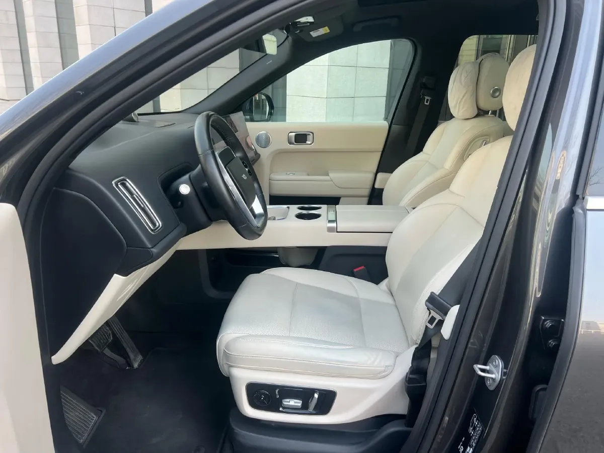 2023 Li L8 Range Extended 154HP REEV 40.9KWH,autocango,china used car exporter,china ev exporter,chinese used car exporter,chinese used ev exporter