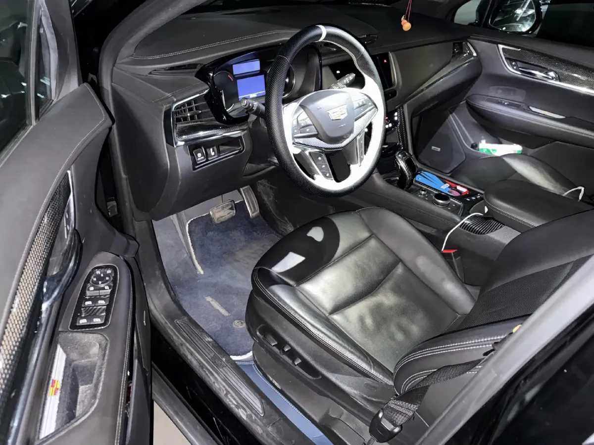 2021 Cadillac XT5 2.0T 237HP L4 9AT,autocango,china used car exporter,china ev exporter,chinese used car exporter,chinese used ev exporter