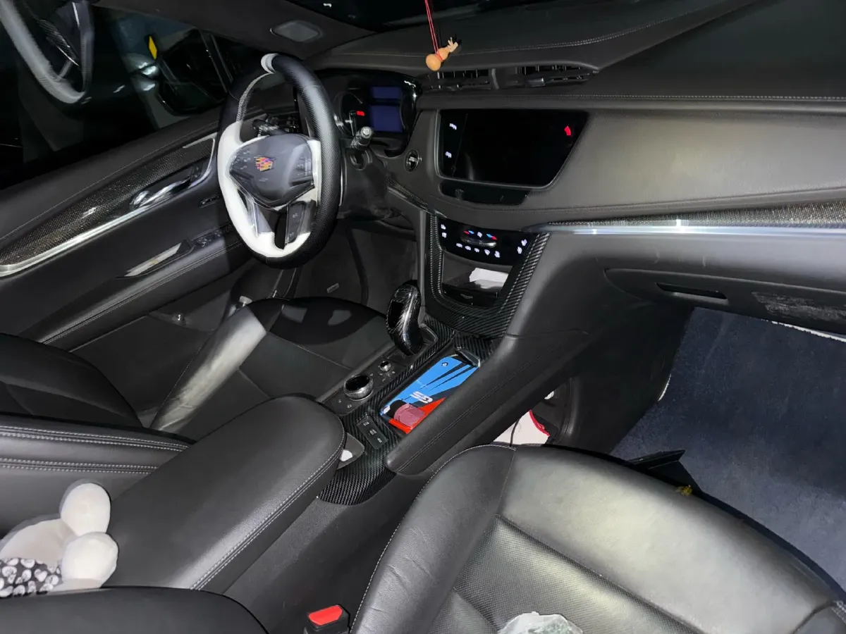 2021 Cadillac XT5 2.0T 237HP L4 9AT,autocango,china used car exporter,china ev exporter,chinese used car exporter,chinese used ev exporter