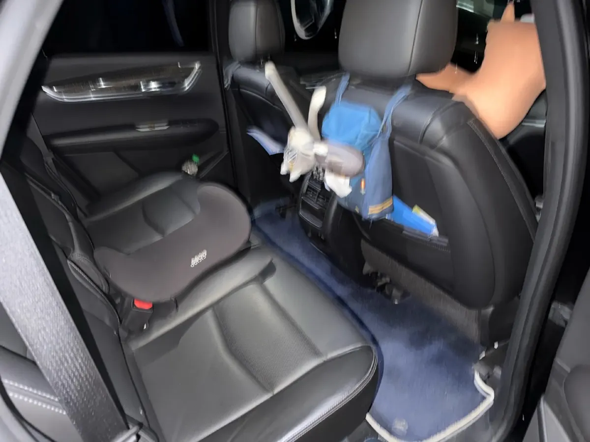 2021 Cadillac XT5 2.0T 237HP L4 9AT,autocango,china used car exporter,china ev exporter,chinese used car exporter,chinese used ev exporter