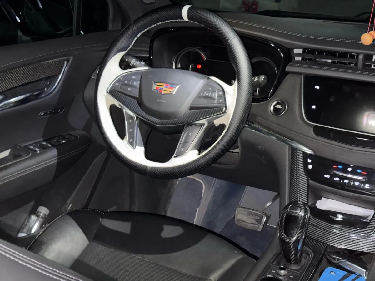 2021 Cadillac XT5 2.0T 237HP L4 9AT,autocango,china used car exporter,china ev exporter,chinese used car exporter,chinese used ev exporter