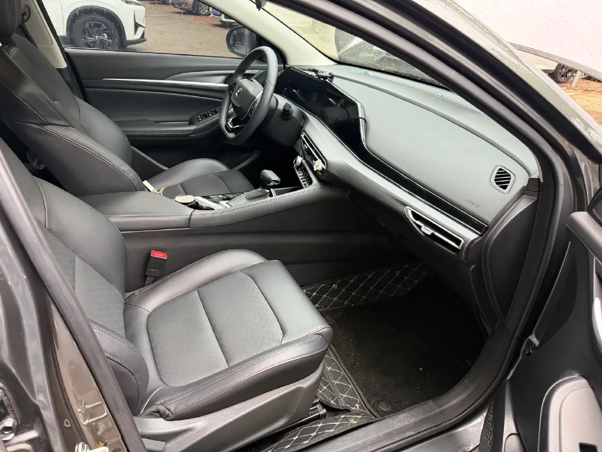 2022 ChangAn Eado 1.6L 128HP L4 CVT,autocango,china used car exporter,china ev exporter,chinese used car exporter,chinese used ev exporter