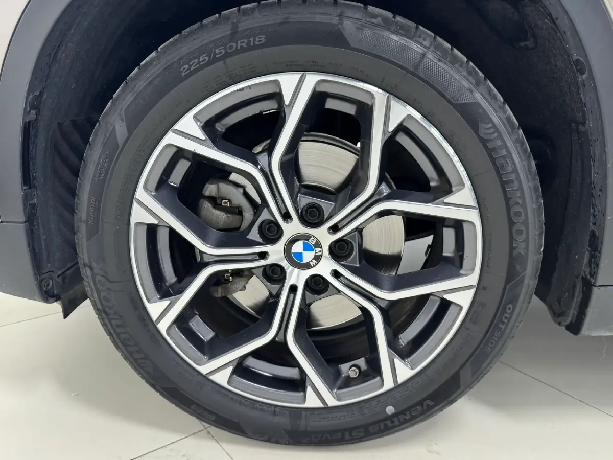 2021 BMW X1 1.5T 140HP L3 7DCT,autocango,china used car exporter,china ev exporter,chinese used car exporter,chinese used ev exporter