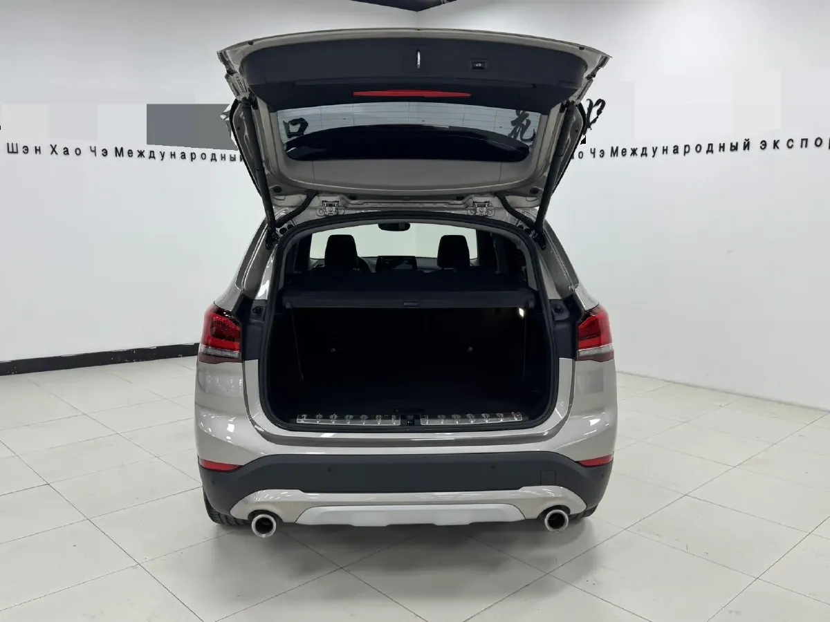 2021 BMW X1 1.5T 140HP L3 7DCT,autocango,china used car exporter,china ev exporter,chinese used car exporter,chinese used ev exporter
