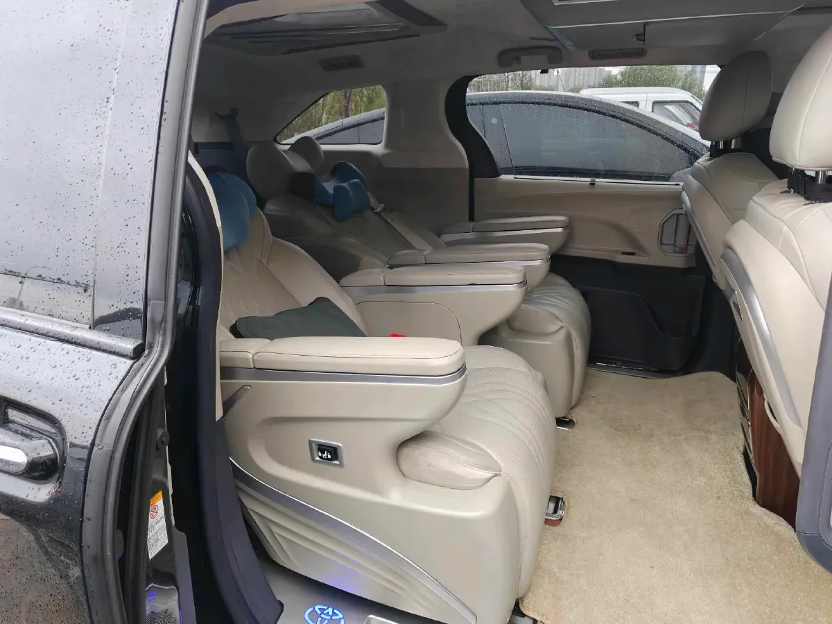 2021 Toyota Sienna 2.5L 192HP L4 E-CVT Hybrid,autocango,china used car exporter,china ev exporter,chinese used car exporter,chinese used ev exporter