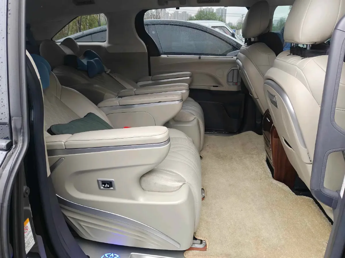 2021 Toyota Sienna 2.5L 192HP L4 E-CVT Hybrid,autocango,china used car exporter,china ev exporter,chinese used car exporter,chinese used ev exporter