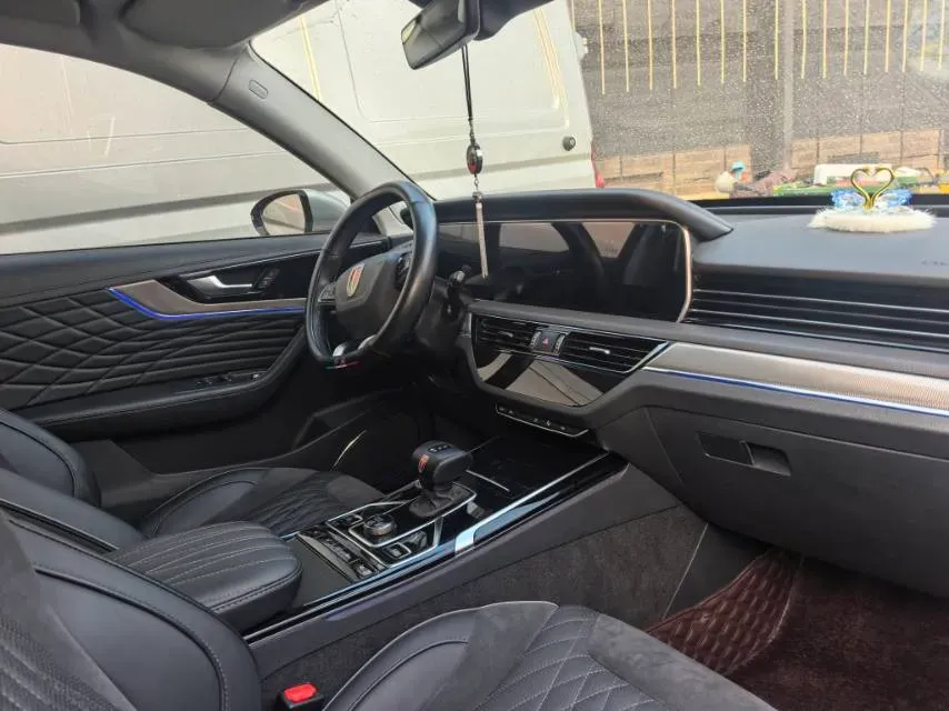 2022 HongQi HS5 2.0T 224HP L4 6AT,autocango,china used car exporter,china ev exporter,chinese used car exporter,chinese used ev exporter