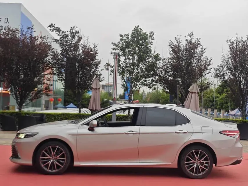 2021 Toyota Camry 2.5L 209HP L4 8AT,autocango,china used car exporter,china ev exporter,chinese used car exporter,chinese used ev exporter