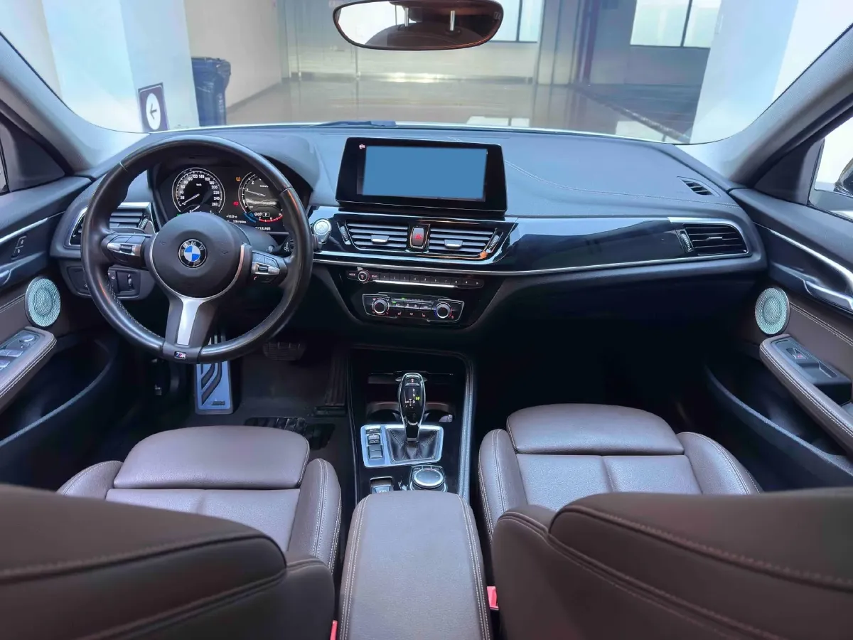 2021 BMW 1 Series 1.5T 140HP L3 7DCT,autocango,china used car exporter,china ev exporter,chinese used car exporter,chinese used ev exporter