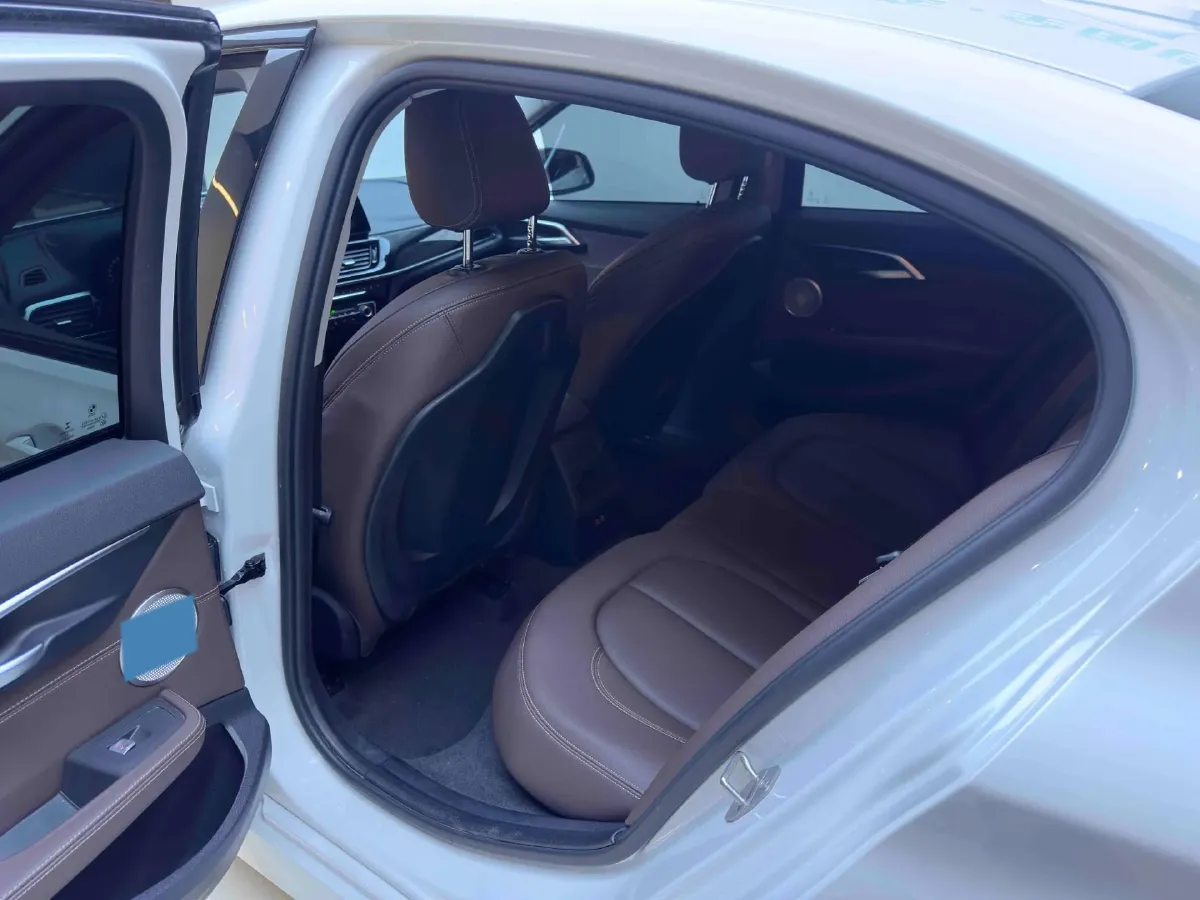 2021 BMW 1 Series 1.5T 140HP L3 7DCT,autocango,china used car exporter,china ev exporter,chinese used car exporter,chinese used ev exporter