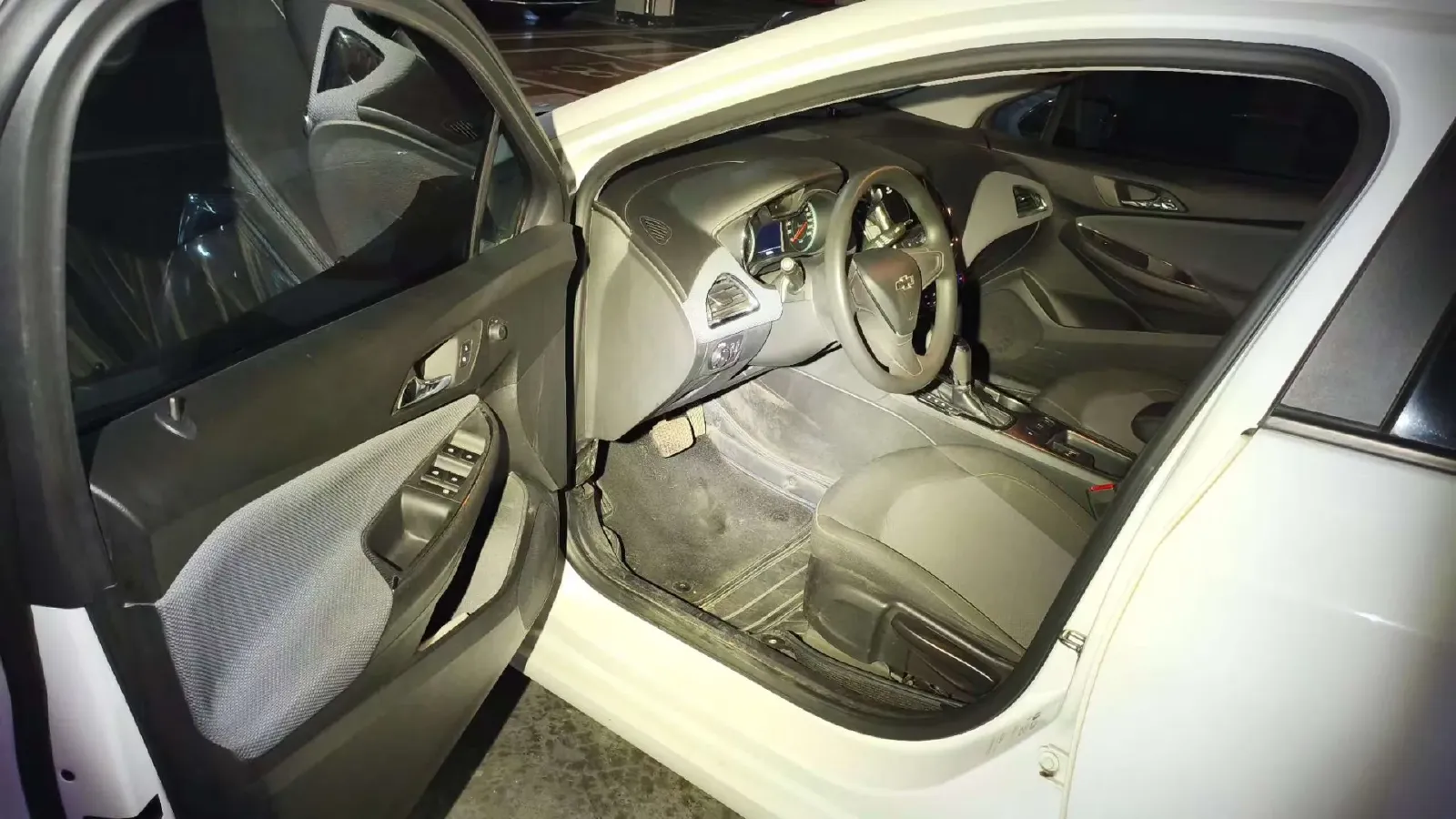 2018 Chevrolet Cruze 1.5L 114HP L4 6AT,autocango,china used car exporter,china ev exporter,chinese used car exporter,chinese used ev exporter