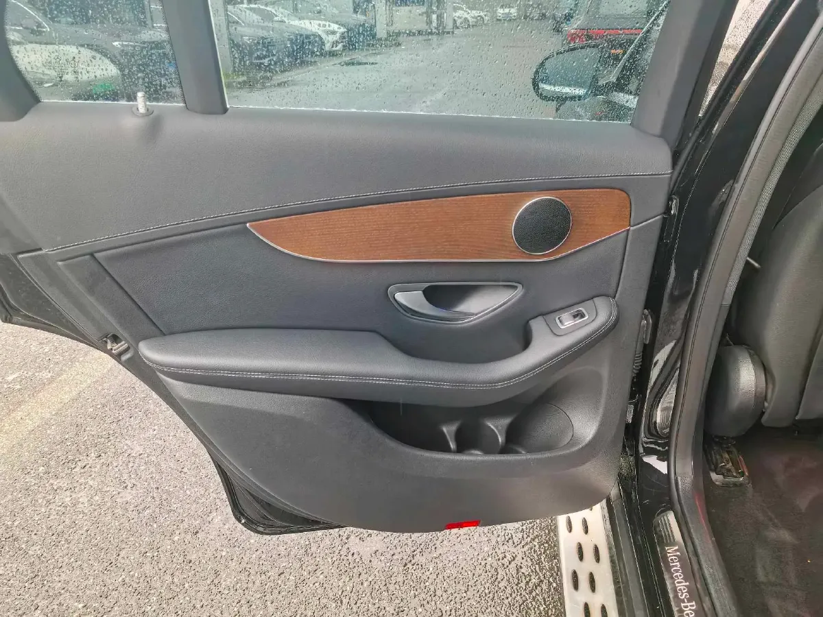 2022 Mercedes-Benz GLC Class 2.0T 258HP L4 9AT,autocango,china used car exporter,china ev exporter,chinese used car exporter,chinese used ev exporter