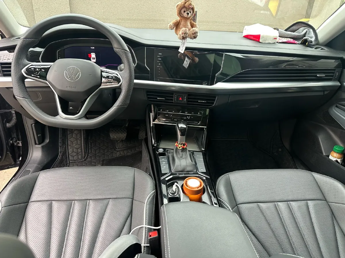 2024 Volkswagen Passat 2.0T 186HP L4 7DCT,autocango,china used car exporter,china ev exporter,chinese used car exporter,chinese used ev exporter