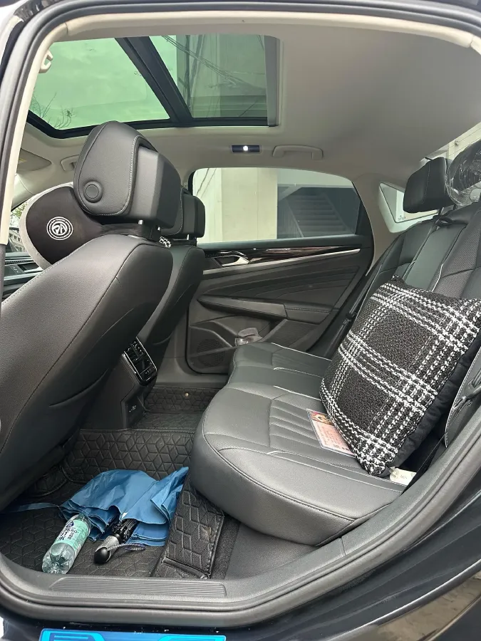 2024 Volkswagen Passat 2.0T 186HP L4 7DCT,autocango,china used car exporter,china ev exporter,chinese used car exporter,chinese used ev exporter