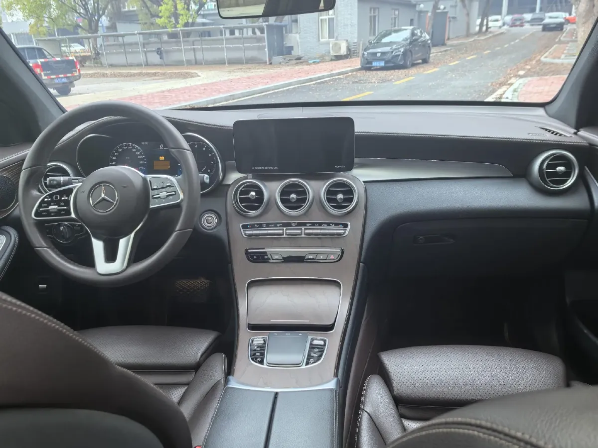 2022 Mercedes-Benz GLC Class 2.0T 197HP L4 9AT,autocango,china used car exporter,china ev exporter,chinese used car exporter,chinese used ev exporter