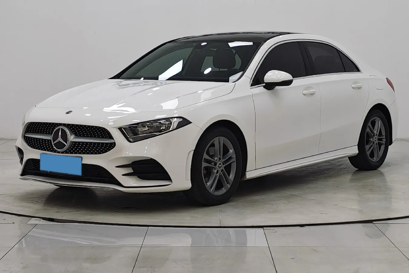 2022 Mercedes-Benz A Class 1.3T 136HP L4 7DCT,autocango,china used car exporter,china ev exporter,chinese used car exporter,chinese used ev exporter