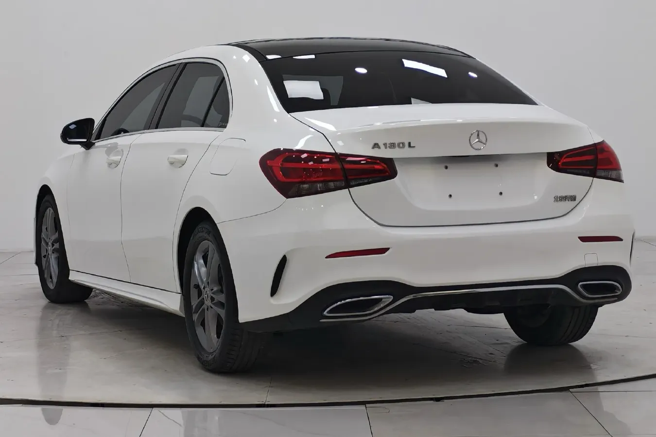 2022 Mercedes-Benz A Class 1.3T 136HP L4 7DCT,autocango,china used car exporter,china ev exporter,chinese used car exporter,chinese used ev exporter