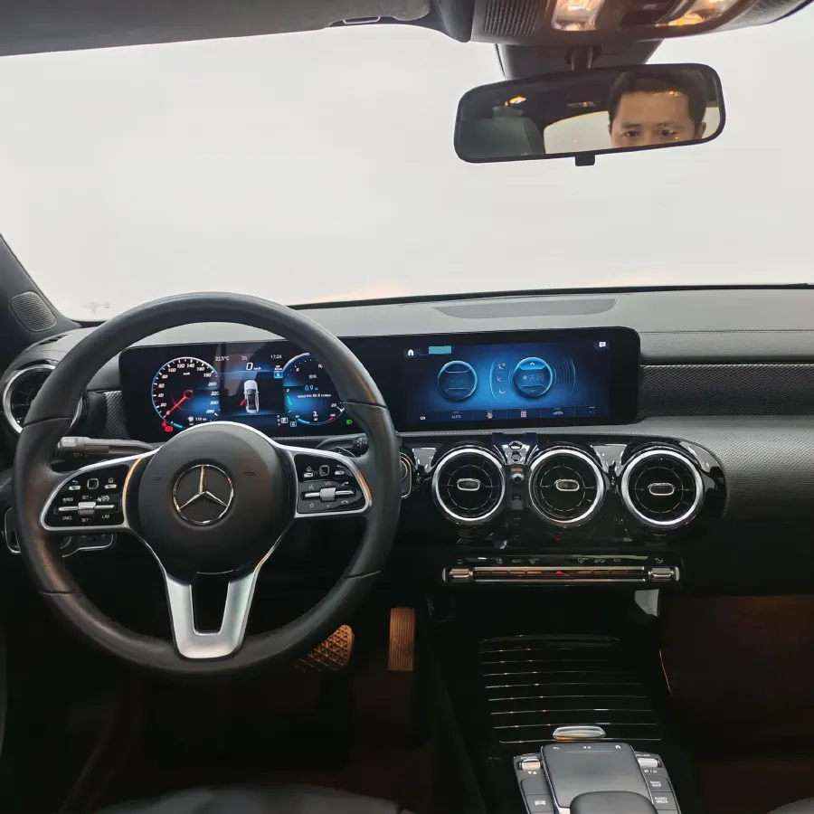 2022 Mercedes-Benz A Class 1.3T 136HP L4 7DCT,autocango,china used car exporter,china ev exporter,chinese used car exporter,chinese used ev exporter