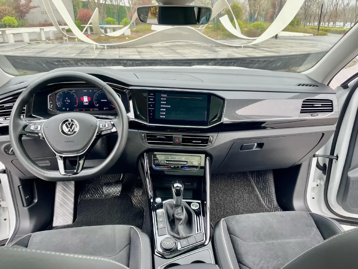 2021 Volkswagen Tayron 2.0T 220HP L4 7DCT,autocango,china used car exporter,china ev exporter,chinese used car exporter,chinese used ev exporter