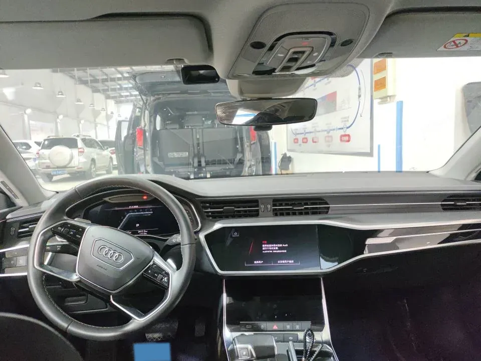 2024 Audi A7L 2.0T 245HP L4 7DCT,autocango,china used car exporter,china ev exporter,chinese used car exporter,chinese used ev exporter