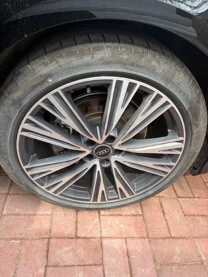 2024 Audi A6L 2.0T 245HP L4 7DCT,autocango,china used car exporter,china ev exporter,chinese used car exporter,chinese used ev exporter