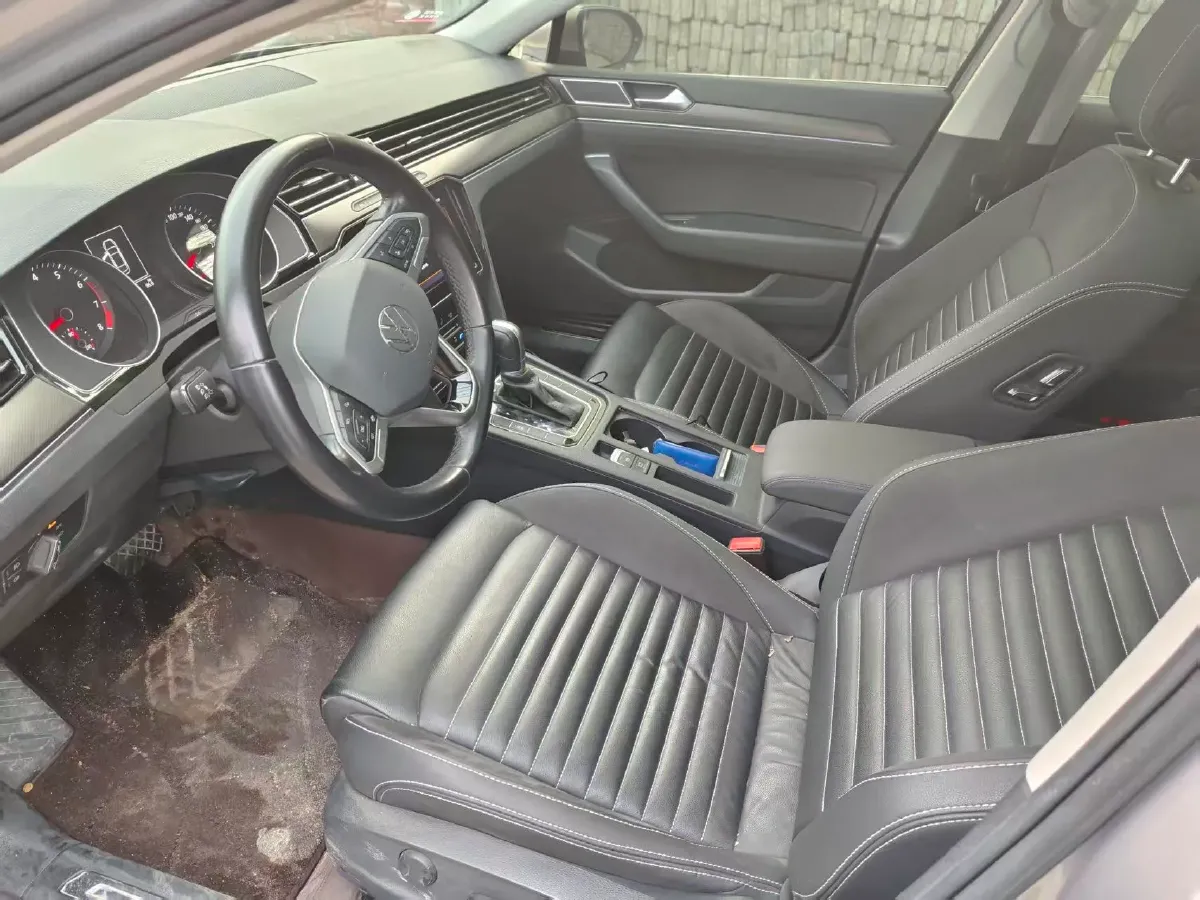 2020 Volkswagen Magotan 2.0T 186HP L4 7DCT,autocango,china used car exporter,china ev exporter,chinese used car exporter,chinese used ev exporter