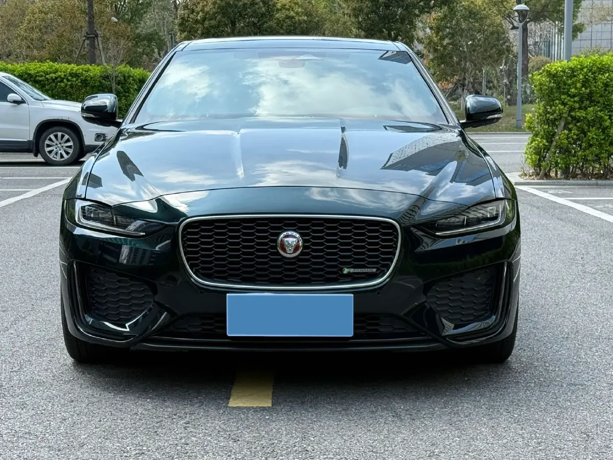 2023 Jaguar XEL 2.0T 250HP L4 8AT,autocango,china used car exporter,china ev exporter,chinese used car exporter,chinese used ev exporter