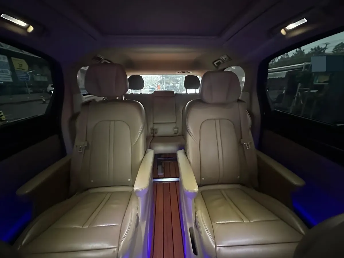 2021 Buick GL8 2.0T 237HP L4 9AT,autocango,china used car exporter,china ev exporter,chinese used car exporter,chinese used ev exporter