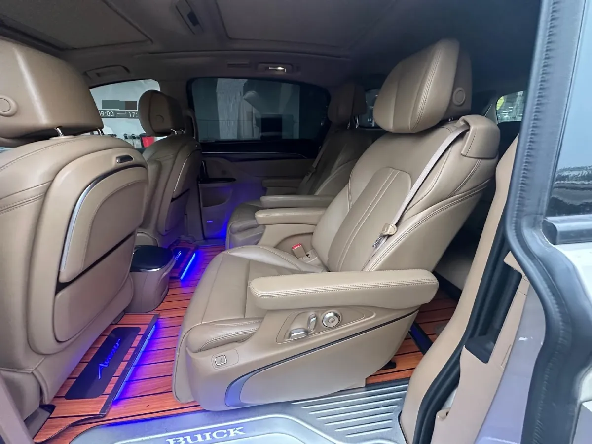 2021 Buick GL8 2.0T 237HP L4 9AT,autocango,china used car exporter,china ev exporter,chinese used car exporter,chinese used ev exporter