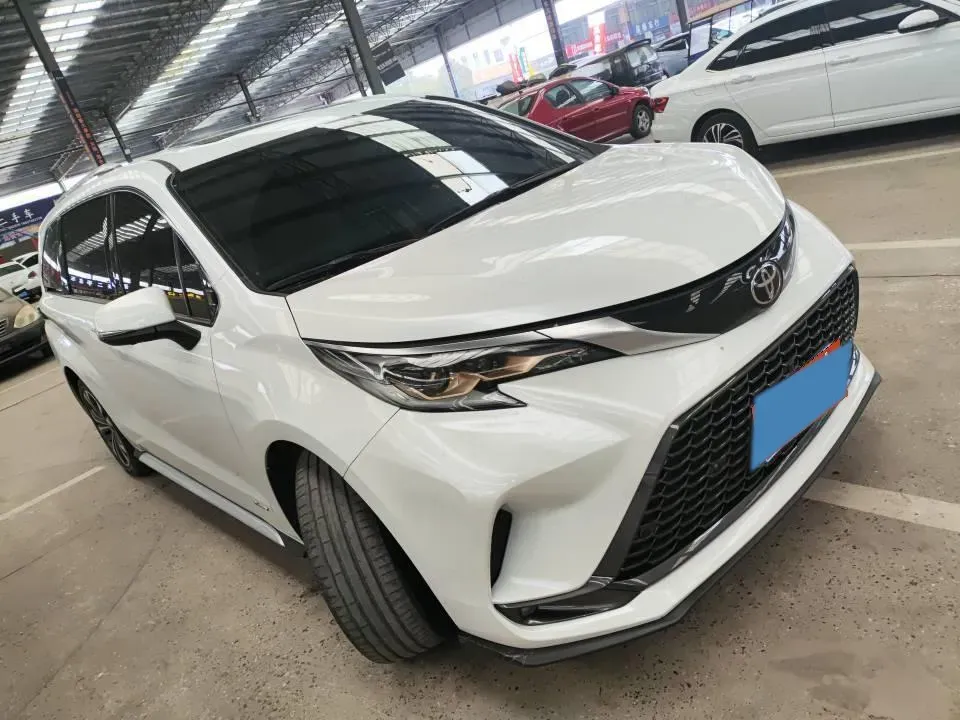 2024 Toyota Granvia 2.5L 189HP L4 E-CVT Hybrid,autocango,china used car exporter,china ev exporter,chinese used car exporter,chinese used ev exporter