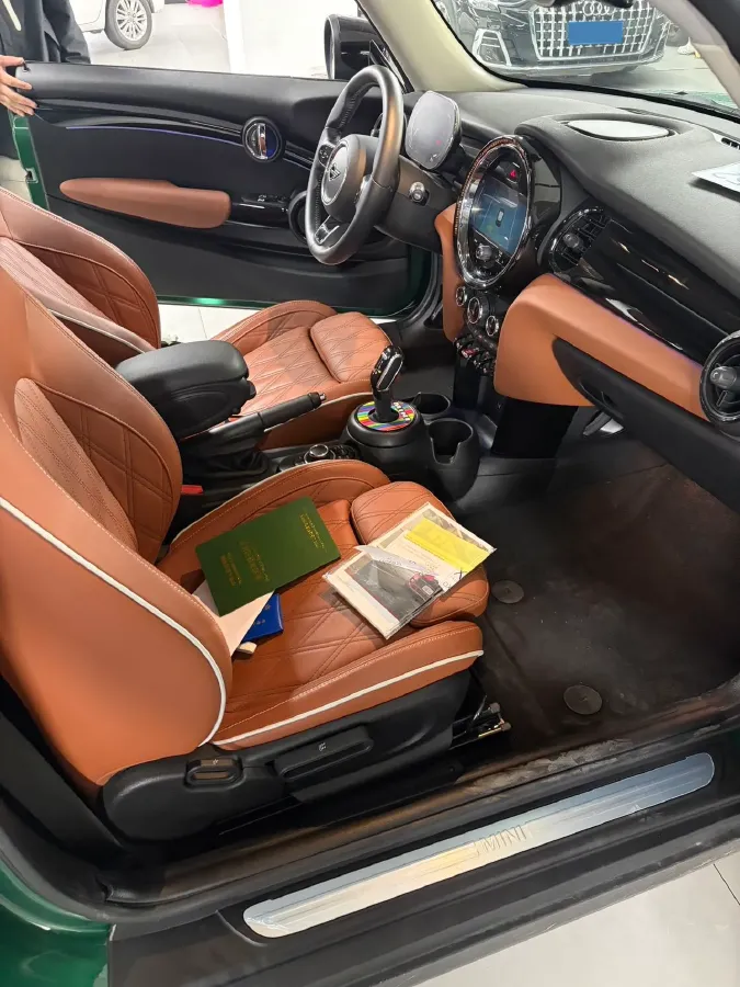 2022 MINI MINI 1.5T 136HP L3 7DCT,autocango,china used car exporter,china ev exporter,chinese used car exporter,chinese used ev exporter