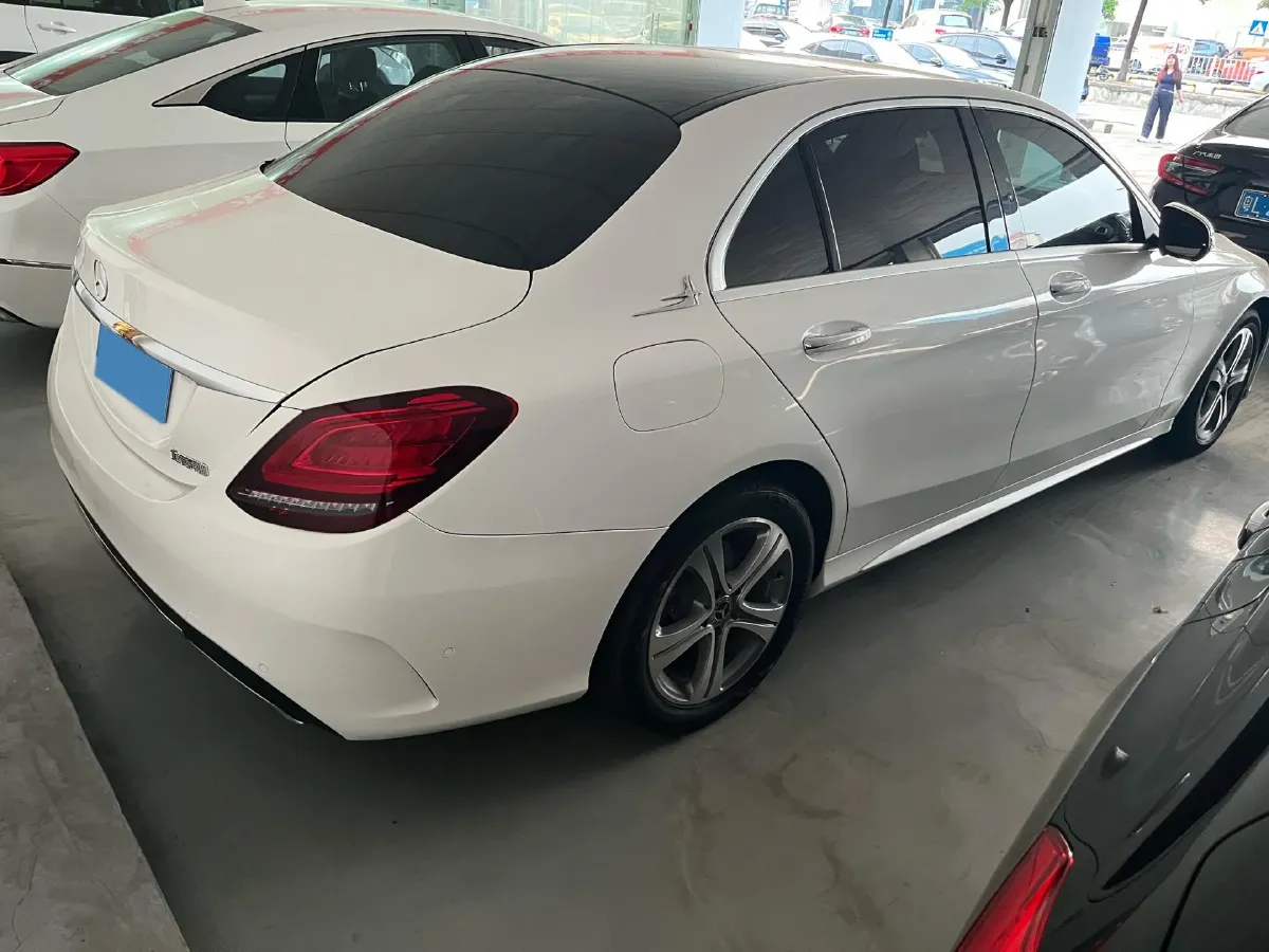2021 Mercedes-Benz C Class 1.5T 184HP L4 9AT,autocango,china used car exporter,china ev exporter,chinese used car exporter,chinese used ev exporter