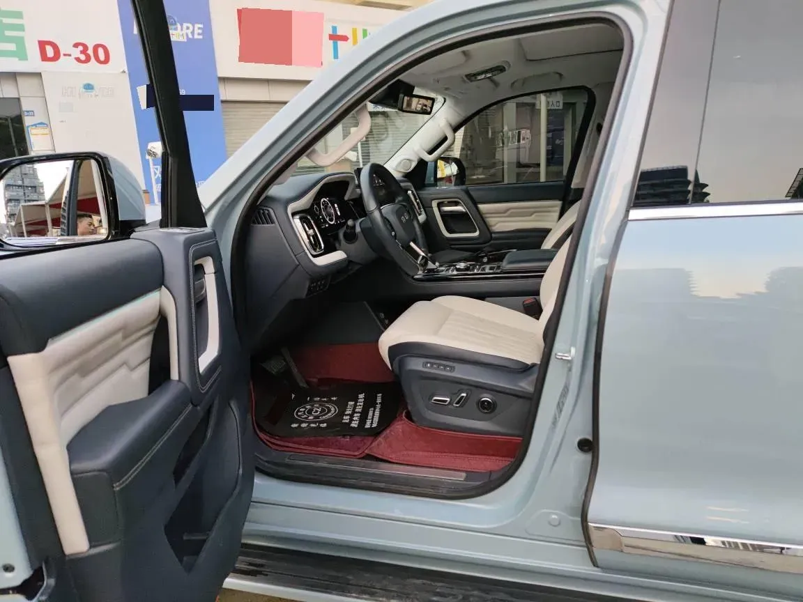 2022 Beijing BJ60 2.0T 267HP L4 8AT,autocango,china used car exporter,china ev exporter,chinese used car exporter,chinese used ev exporter