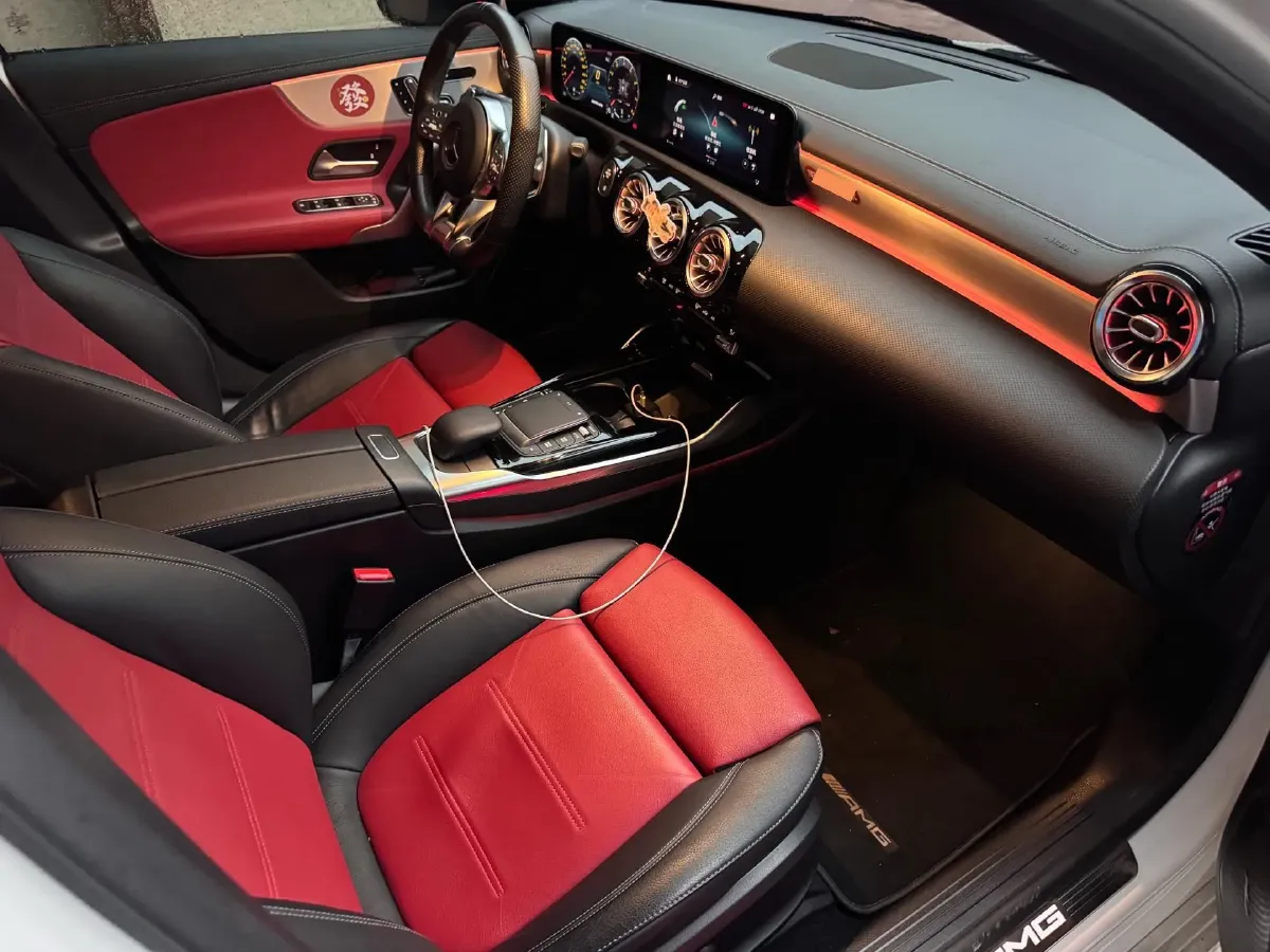 2020 Mercedes-Benz A AMG 2.0T 306HP L4 7DCT,autocango,china used car exporter,china ev exporter,chinese used car exporter,chinese used ev exporter