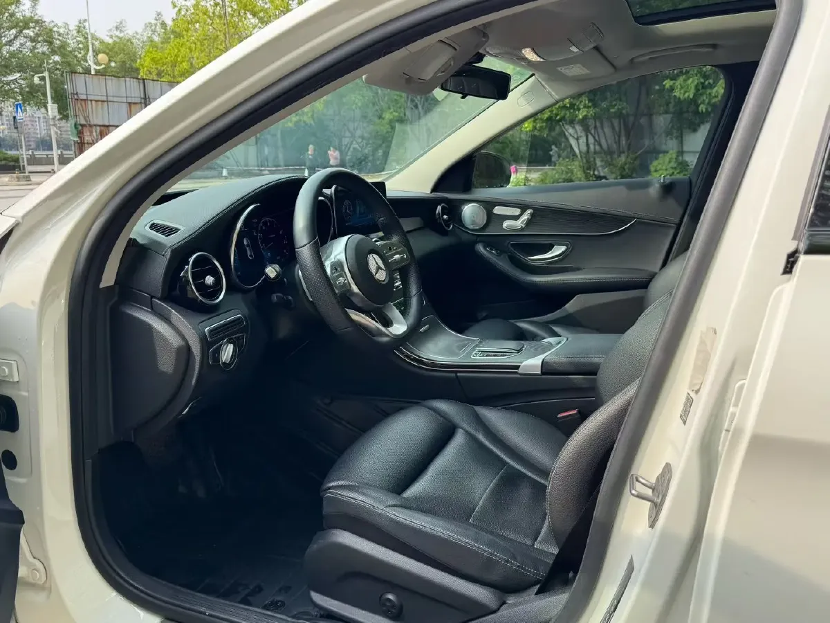 2021 Mercedes-Benz C Class 1.5T 184HP L4 9AT,autocango,china used car exporter,china ev exporter,chinese used car exporter,chinese used ev exporter