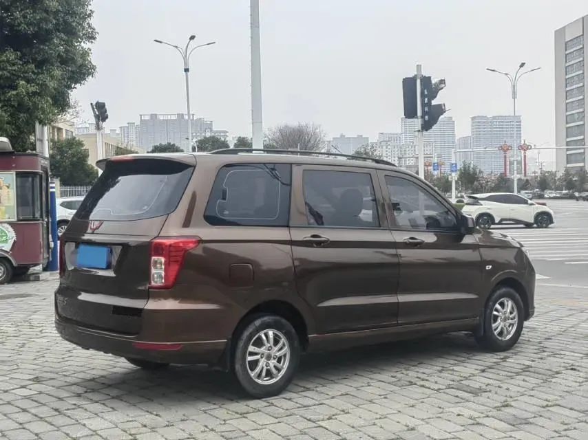 2021 WuLing RongGuang New Truck 1.5L 99HP L4 5MT,autocango,china used car exporter,china ev exporter,chinese used car exporter,chinese used ev exporter