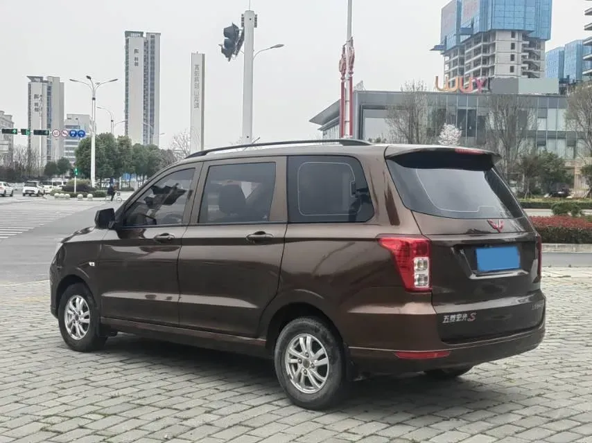 2021 WuLing RongGuang New Truck 1.5L 99HP L4 5MT,autocango,china used car exporter,china ev exporter,chinese used car exporter,chinese used ev exporter