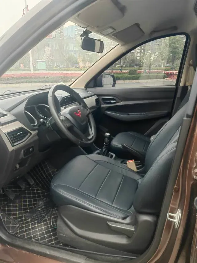2021 WuLing RongGuang New Truck 1.5L 99HP L4 5MT,autocango,china used car exporter,china ev exporter,chinese used car exporter,chinese used ev exporter
