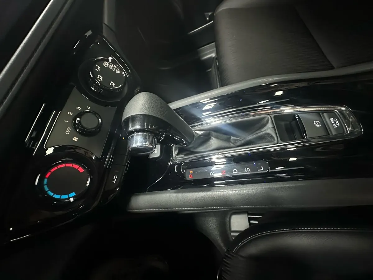 2020 Honda Vezel 1.5L 131HP L4 CVT,autocango,china used car exporter,china ev exporter,chinese used car exporter,chinese used ev exporter