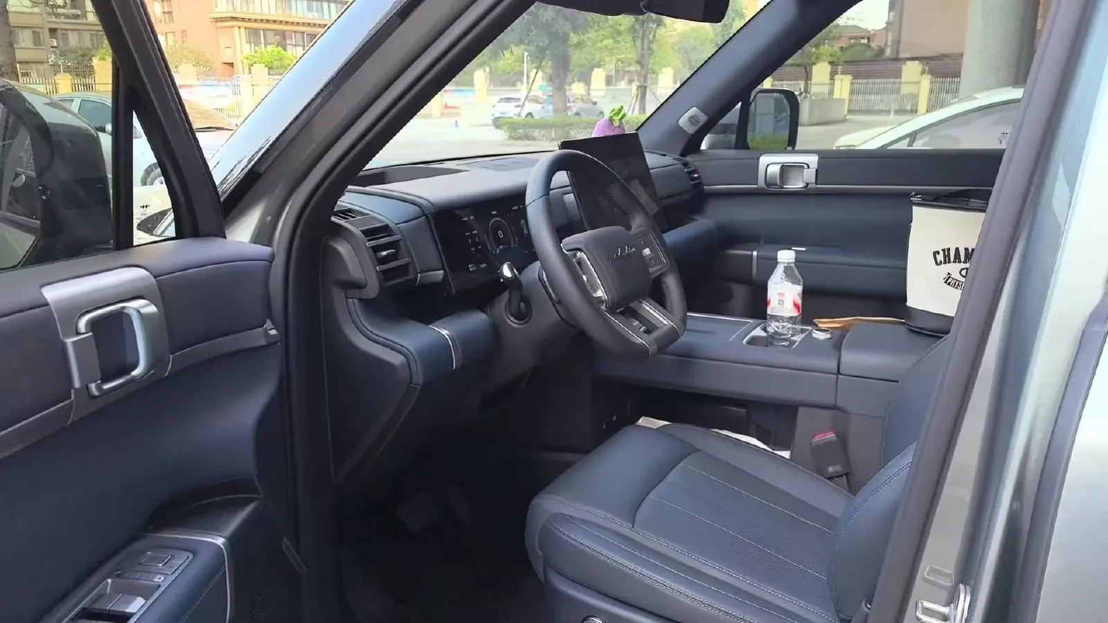 2025 FangChengBao Tai 7 1.5T 156HP L4 E-CVT PHEV,autocango,china used car exporter,china ev exporter,chinese used car exporter,chinese used ev exporter