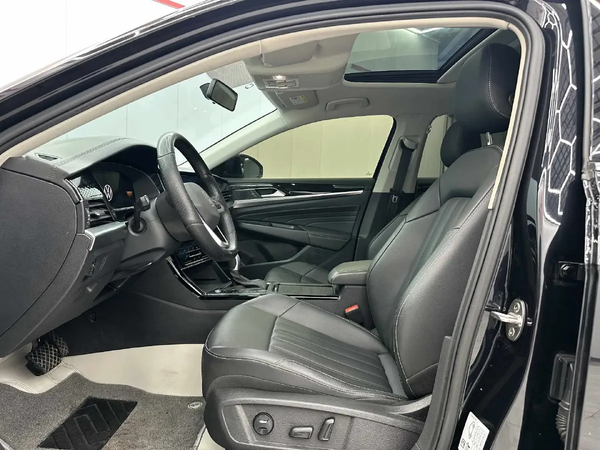 2023 Volkswagen Passat 1.4T 150HP L4 7DCT,autocango,china used car exporter,china ev exporter,chinese used car exporter,chinese used ev exporter