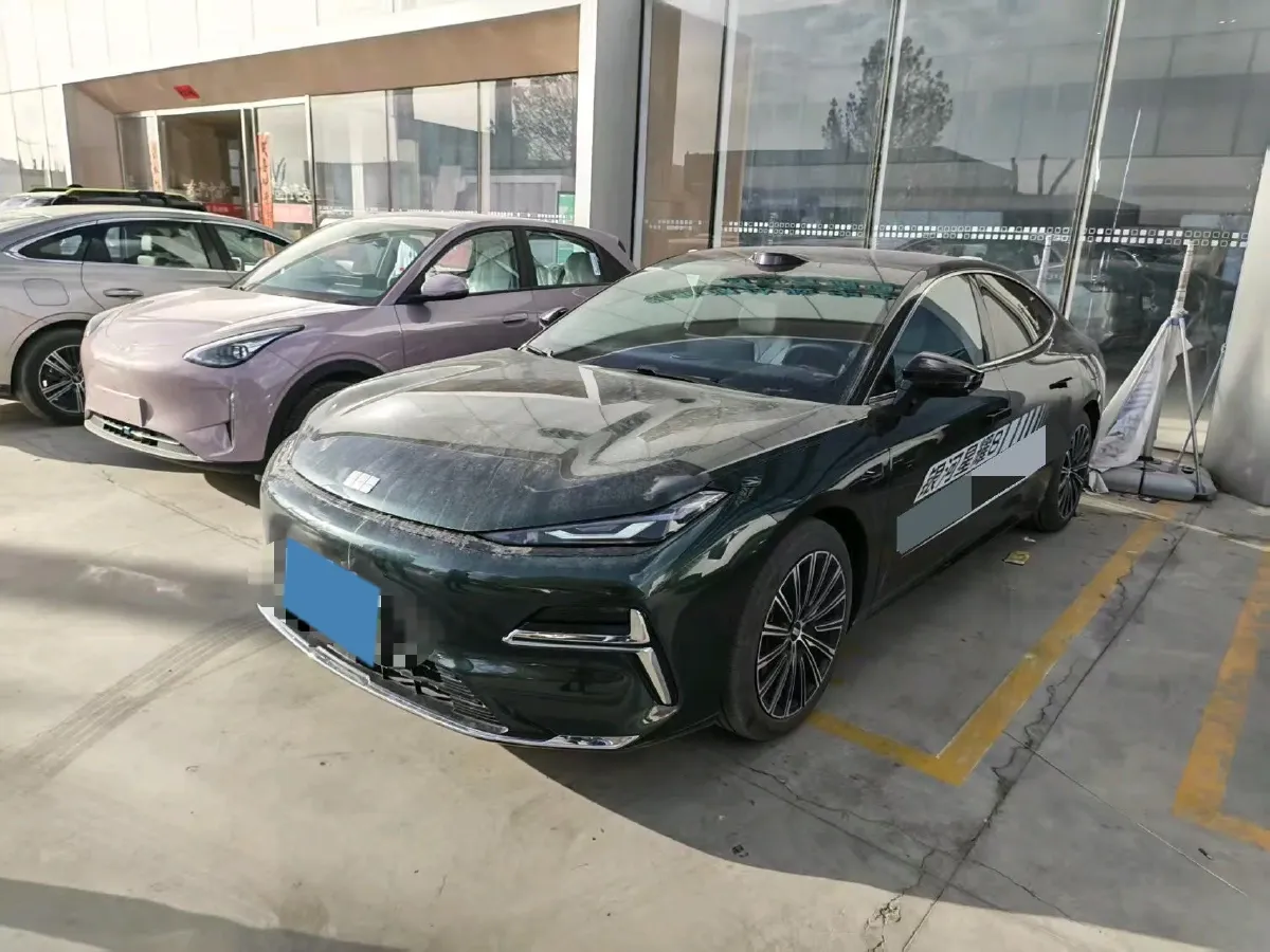 2025 Geely Galaxy Starshine 8 1.5T 163HP L4 3DHT PHEV 27.69KWH,autocango,china used car exporter,china ev exporter,chinese used car exporter,chinese used ev exporter