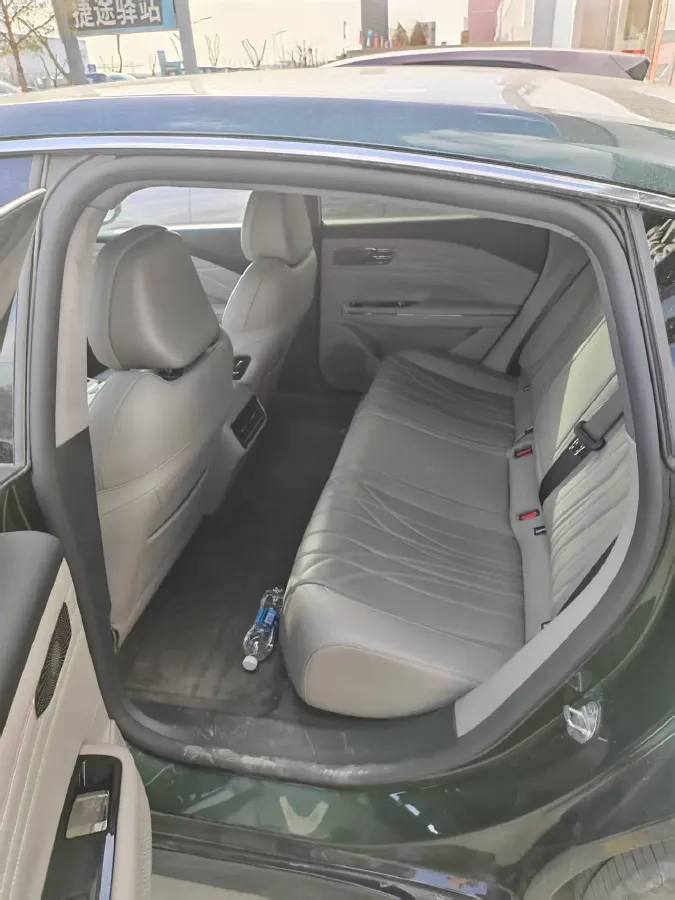 2025 Geely Galaxy Starshine 8 1.5T 163HP L4 3DHT PHEV 27.69KWH,autocango,china used car exporter,china ev exporter,chinese used car exporter,chinese used ev exporter